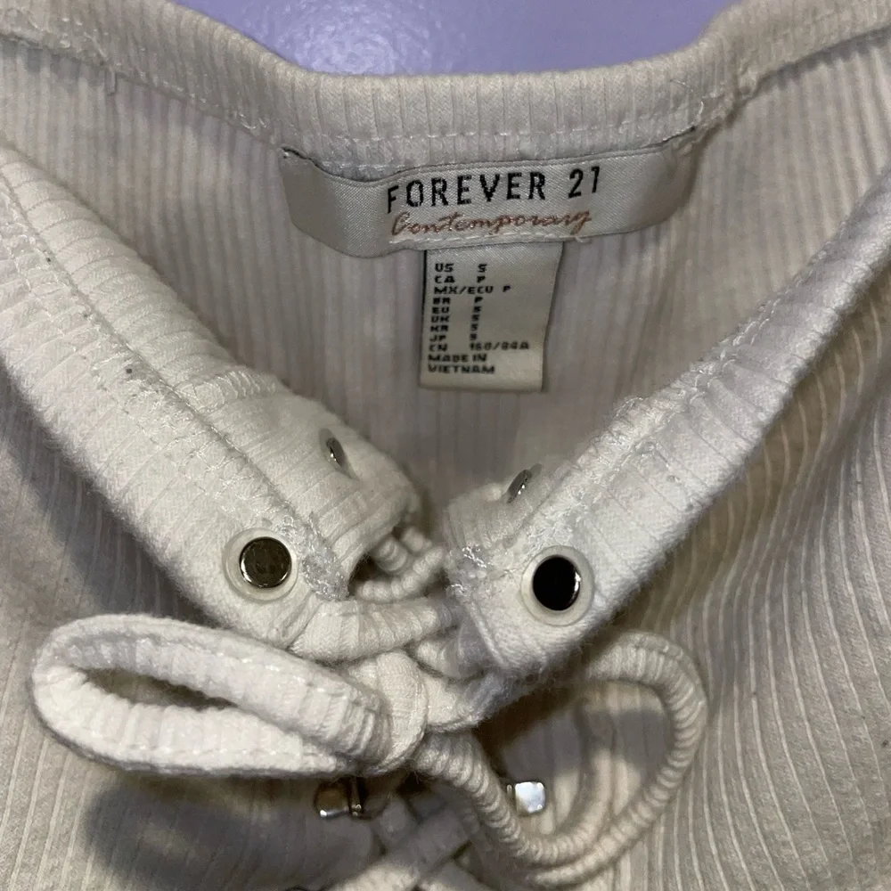 Forever 21 Women’s Small - White Lace Up Crop Top - Tube Top Fit NWOT - Picture 8 of 8